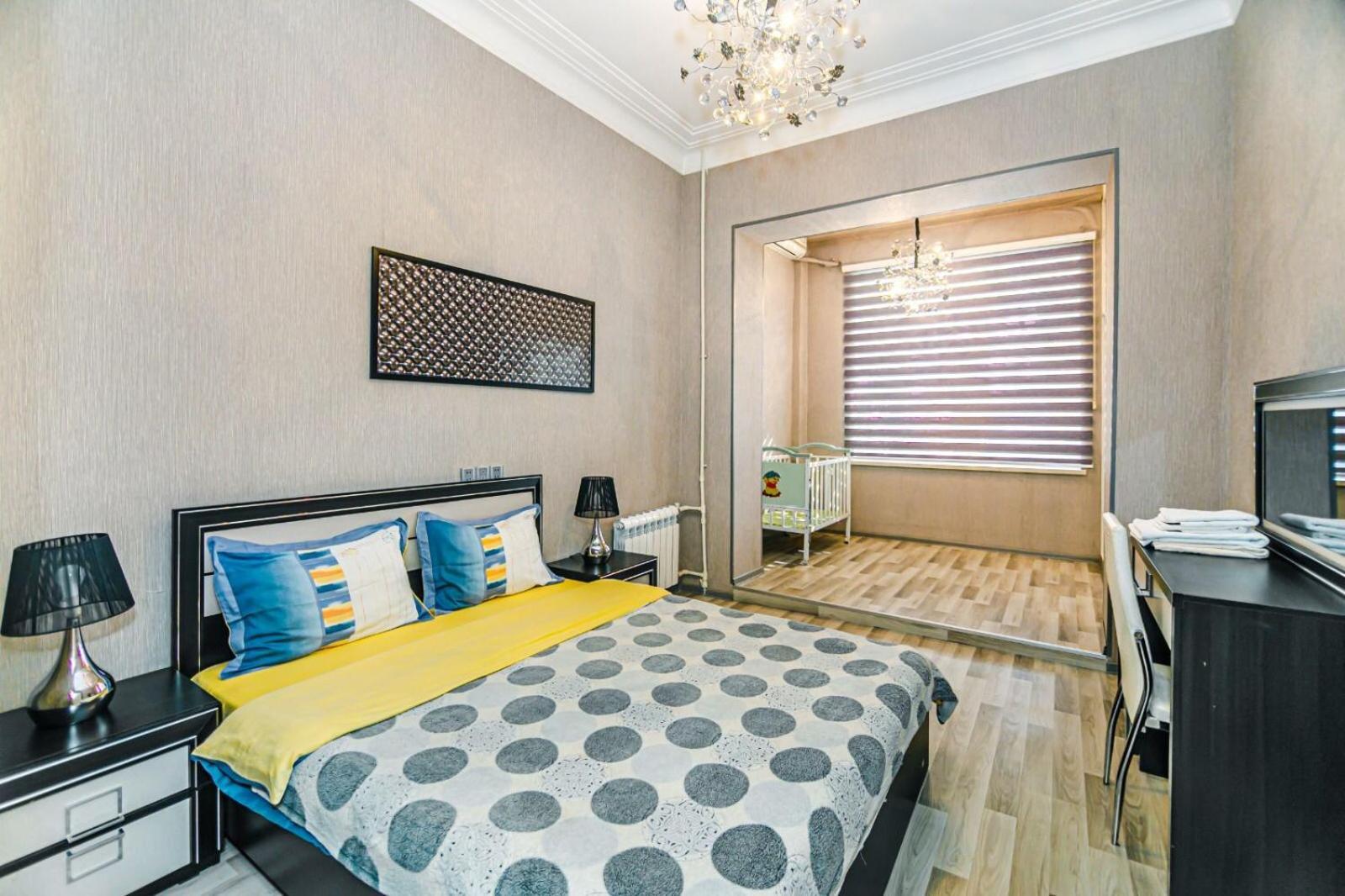 באקו Azneft Square Deluxe Apartment מראה חיצוני תמונה