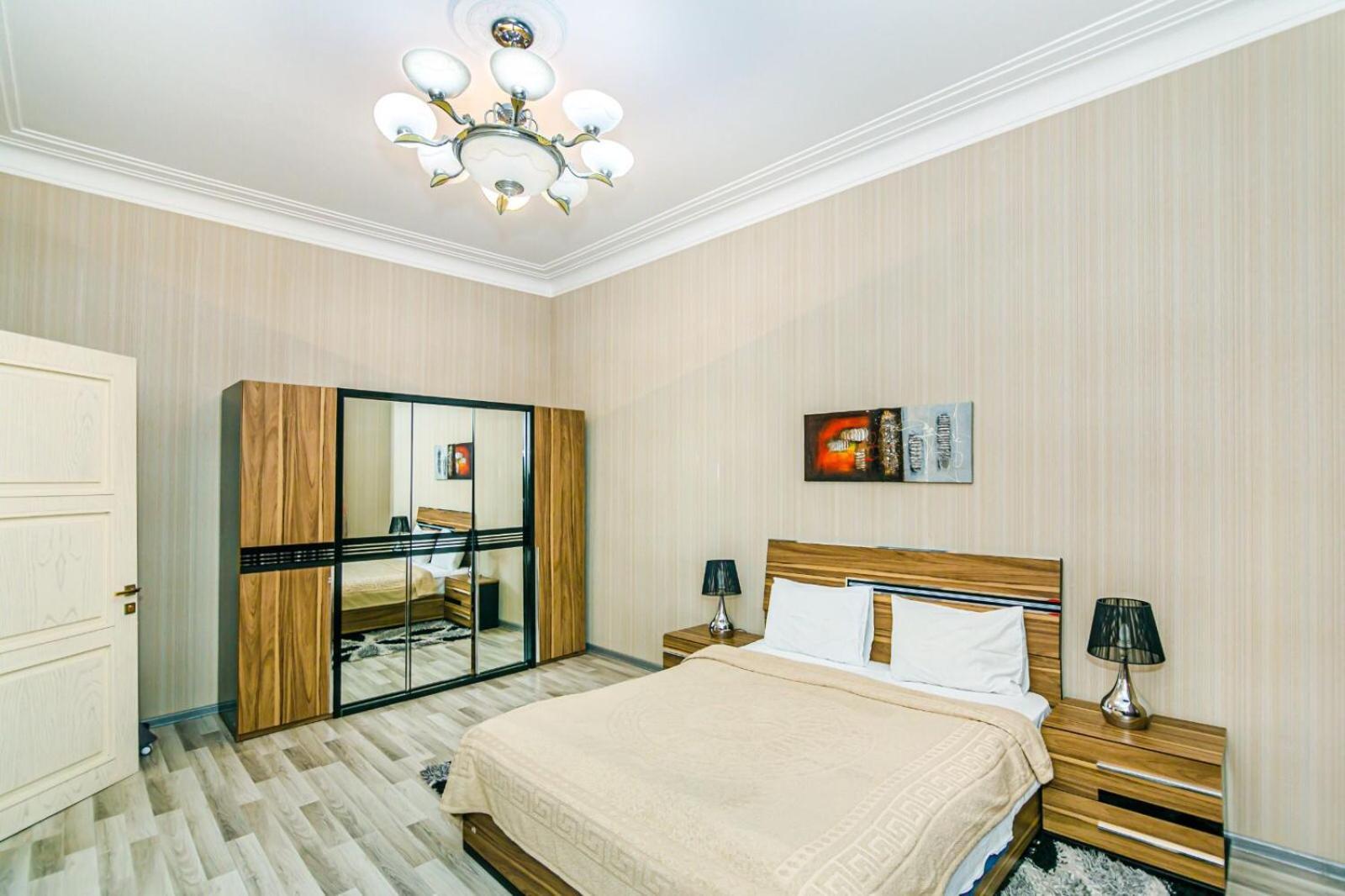 באקו Azneft Square Deluxe Apartment מראה חיצוני תמונה