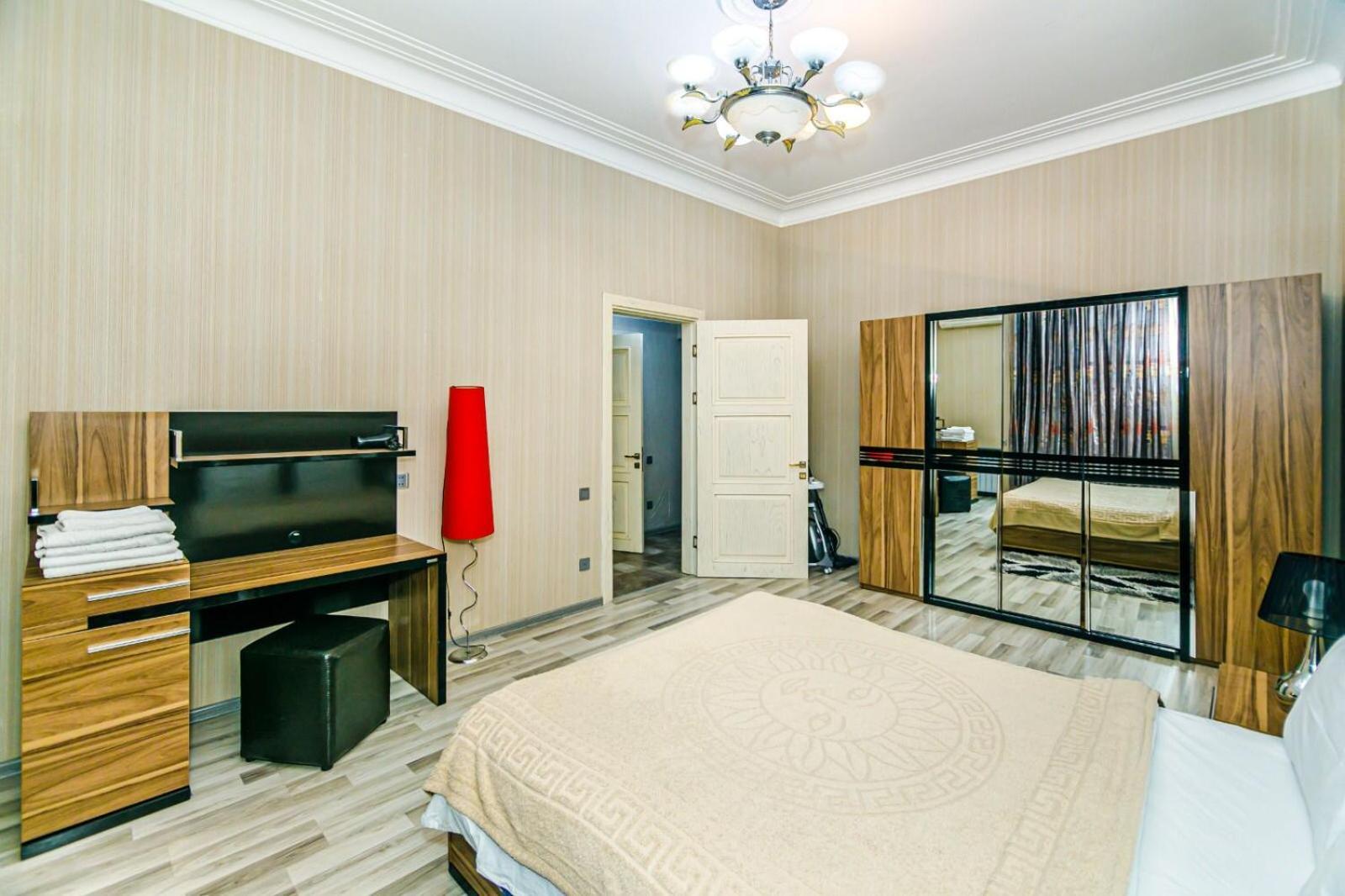 באקו Azneft Square Deluxe Apartment מראה חיצוני תמונה