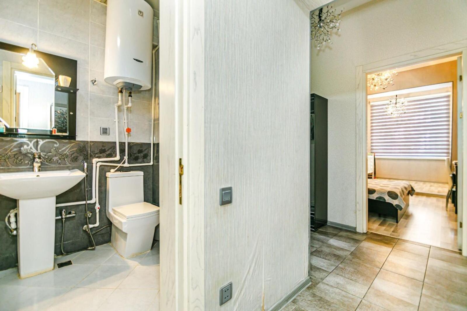 באקו Azneft Square Deluxe Apartment מראה חיצוני תמונה