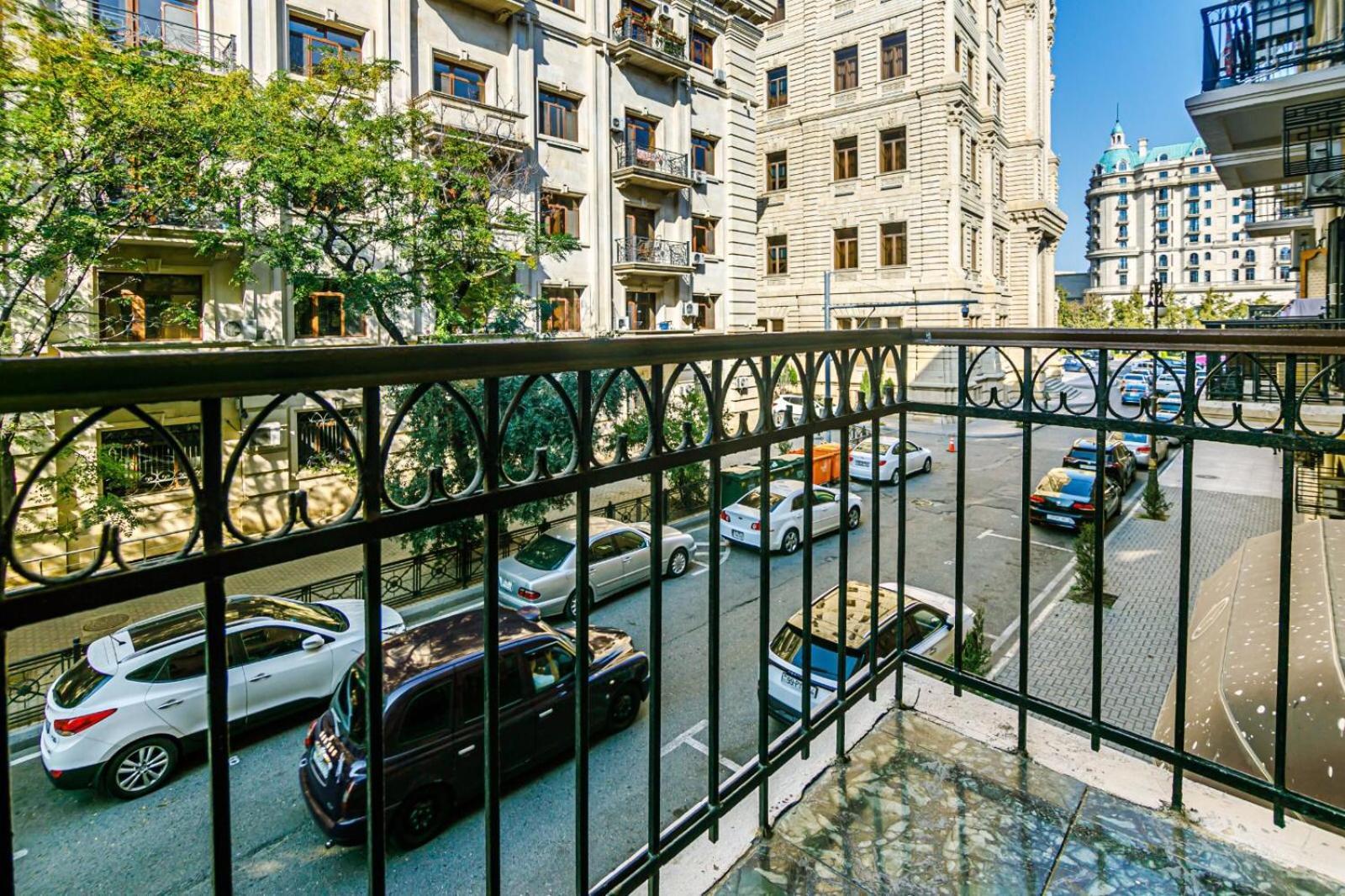 באקו Azneft Square Deluxe Apartment מראה חיצוני תמונה