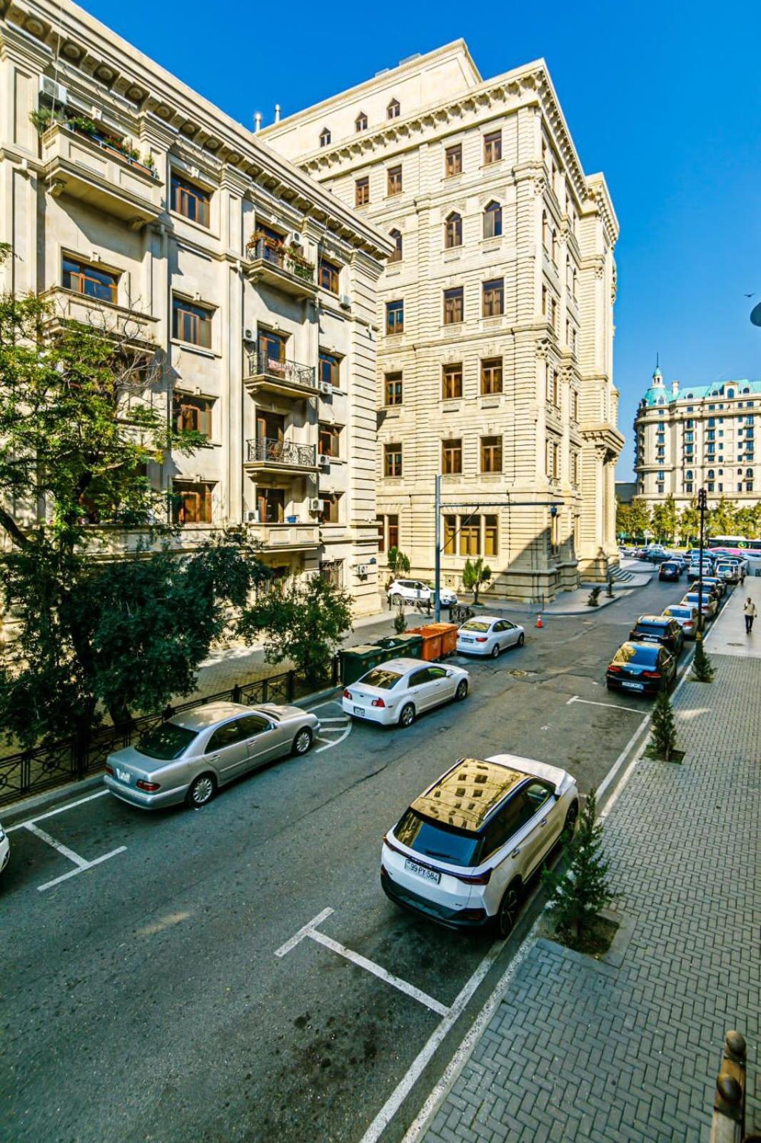 באקו Azneft Square Deluxe Apartment מראה חיצוני תמונה